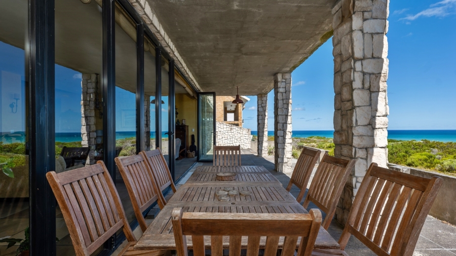 5 Bedroom Property for Sale in Agulhas Western Cape